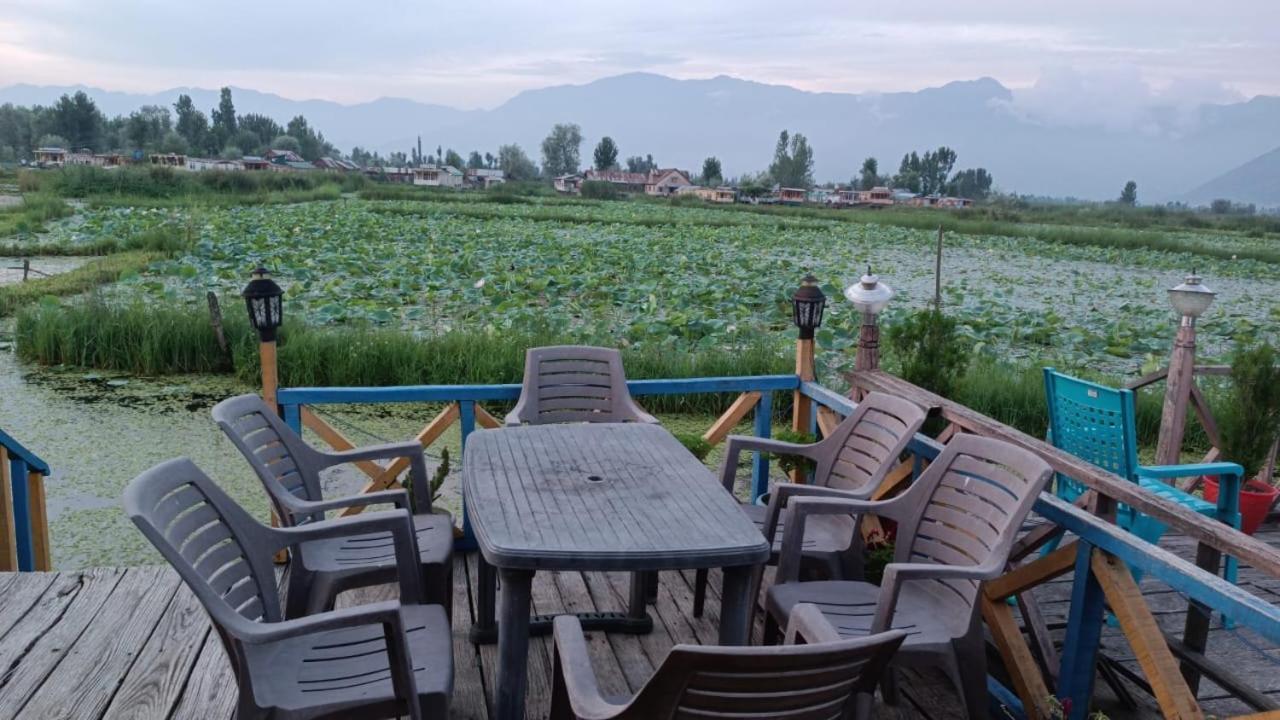 Hotel Golden Hopes Group Of Houseboats Srīnagar Exterior foto