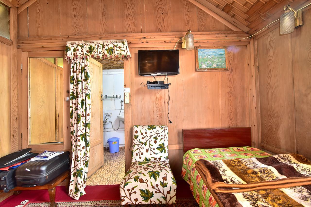 Hotel Golden Hopes Group Of Houseboats Srīnagar Exterior foto